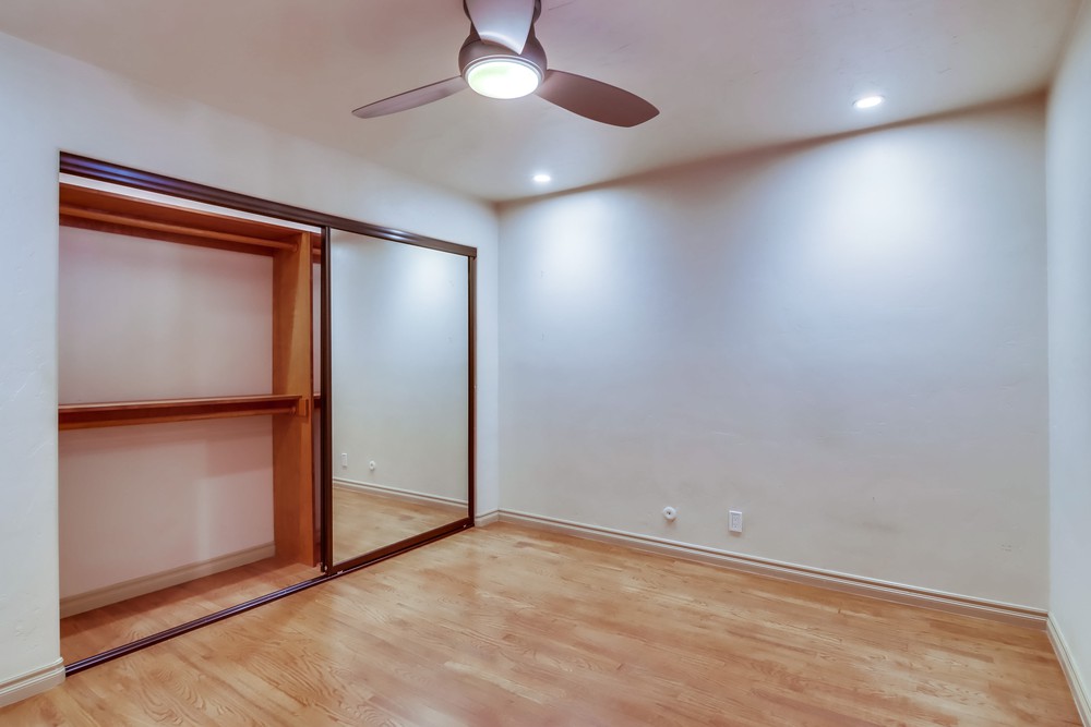 Virtual tour photo 20 of 39 for 2727 Morena Blvd