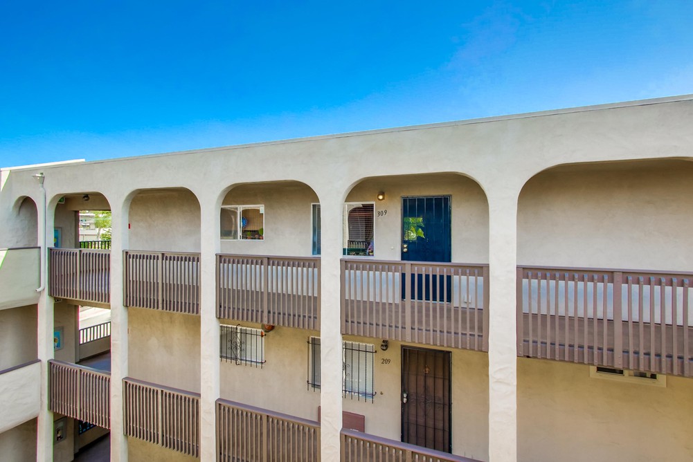 Virtual tour photo 4 of 40 for 2727 Morena Blvd