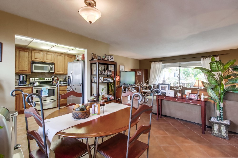 Virtual tour photo 12 of 40 for 2727 Morena Blvd