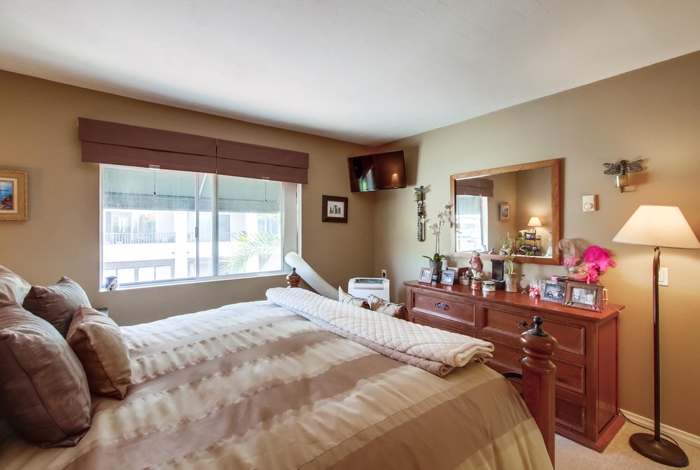 Virtual tour photo 18 of 40 for 2727 Morena Blvd