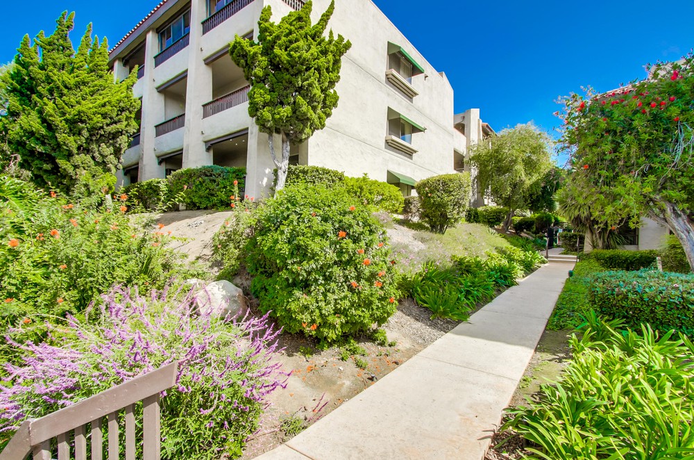 Virtual tour photo 30 of 40 for 2727 Morena Blvd
