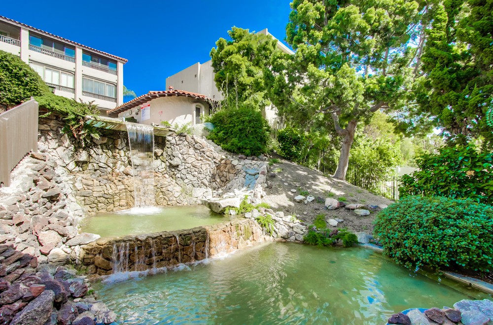 Virtual tour photo 35 of 40 for 2727 Morena Blvd