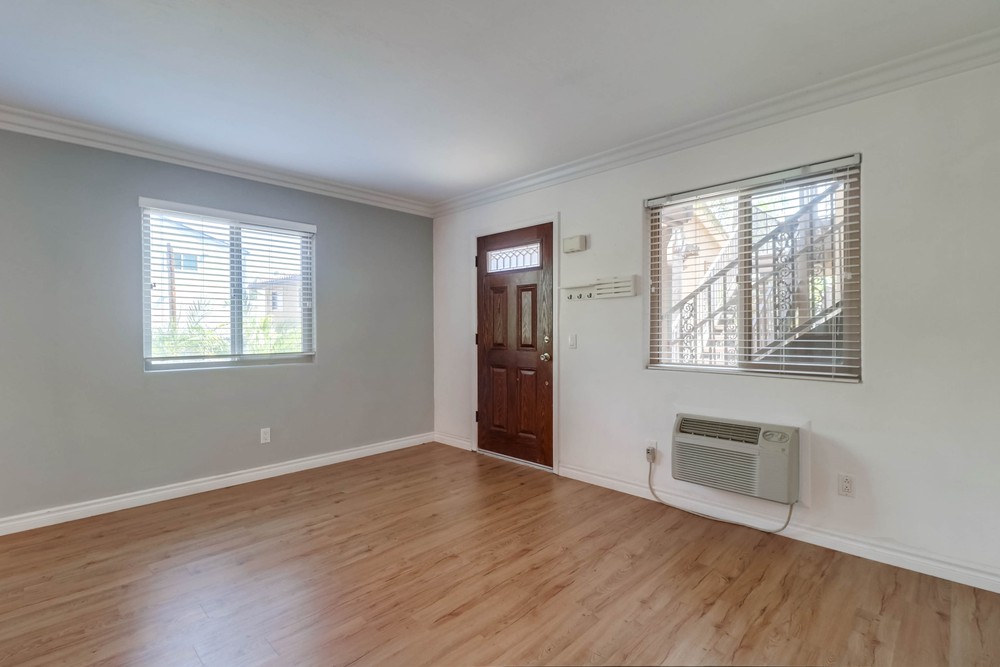 Virtual tour photo 12 of 29 for 2728 B St UNIT 102