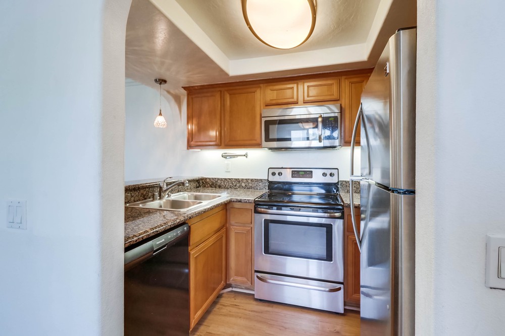 Virtual tour photo 18 of 29 for 2728 B St UNIT 102