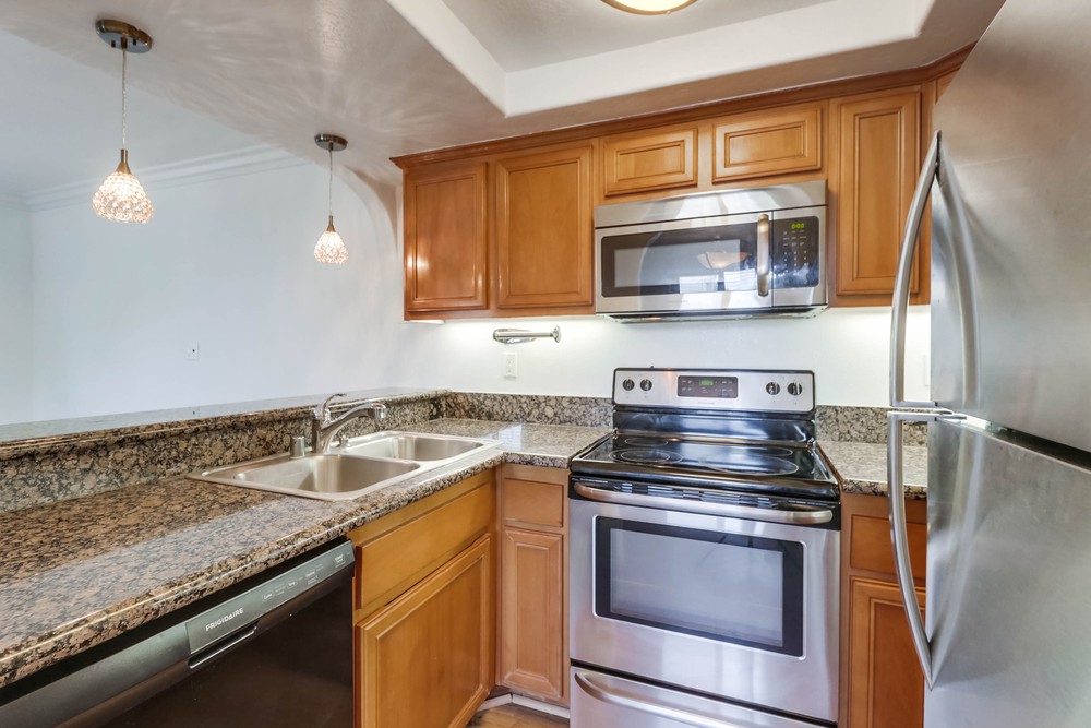 Virtual tour photo 19 of 29 for 2728 B St UNIT 102