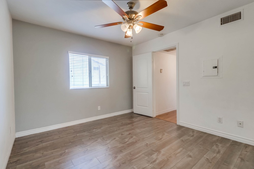 Virtual tour photo 23 of 29 for 2728 B St UNIT 102