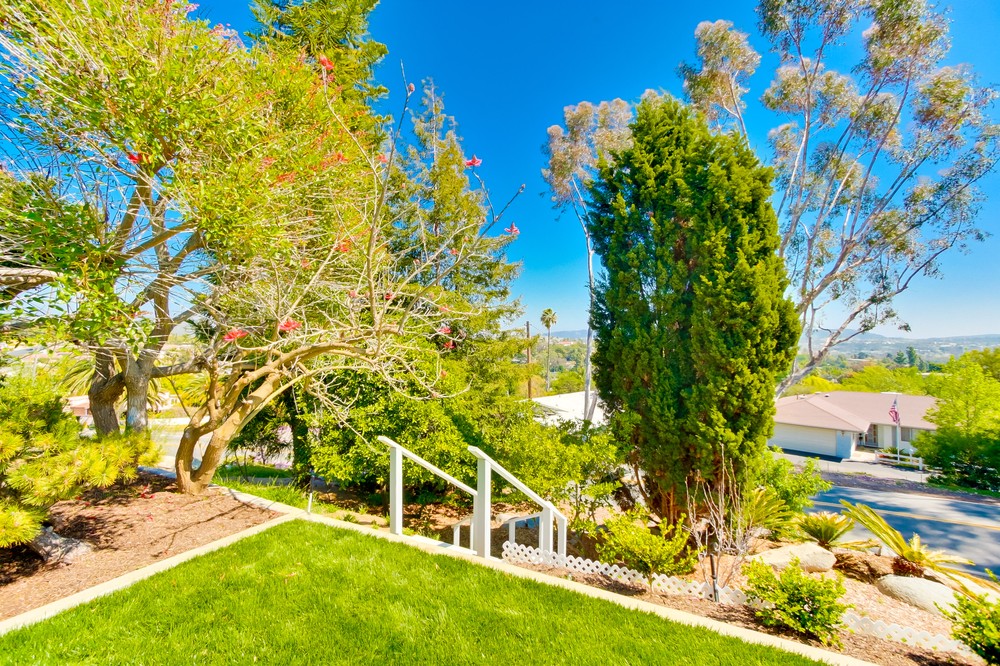 Virtual tour photo 10 of 40 for 273 Mar Vista Dr