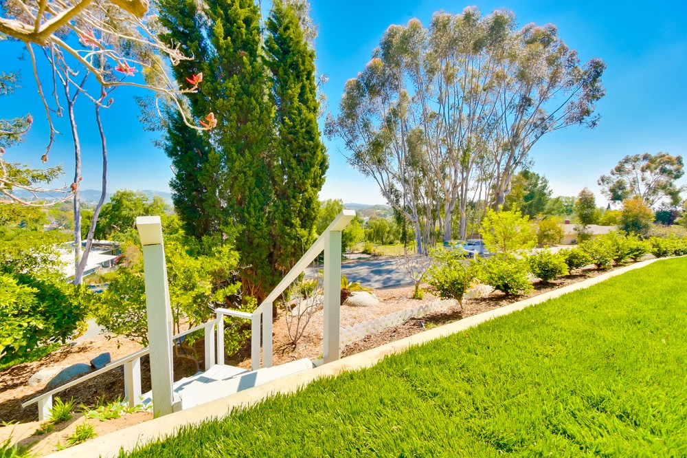 Virtual tour photo 11 of 40 for 273 Mar Vista Dr