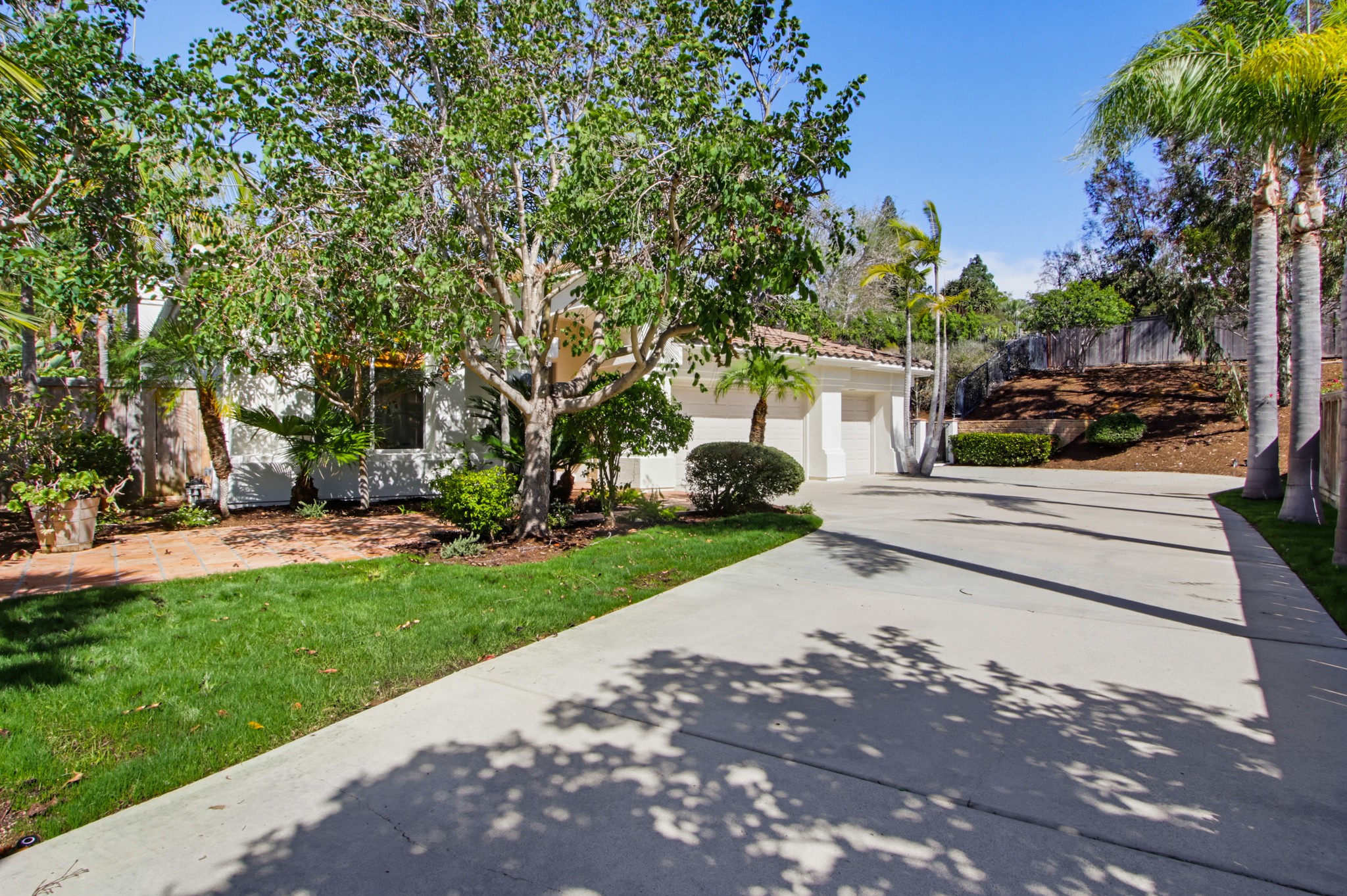 Virtual tour photo 4 of 78 for 273 Pacific View Ln