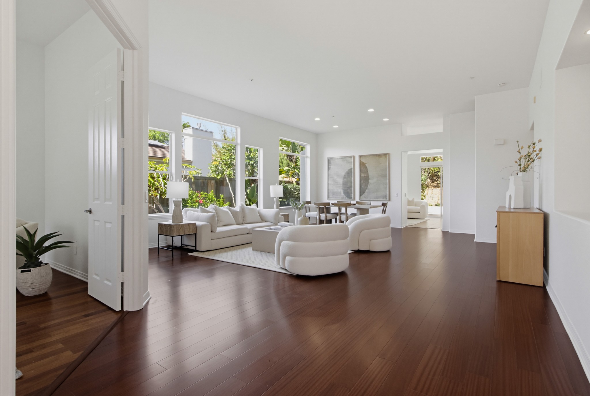 Virtual tour photo 12 of 78 for 273 Pacific View Ln