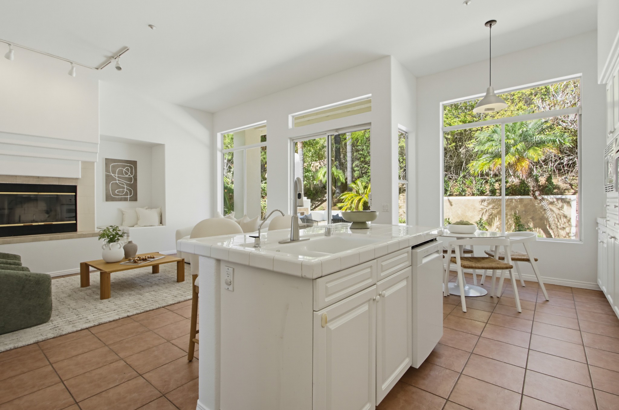 Virtual tour photo 35 of 78 for 273 Pacific View Ln