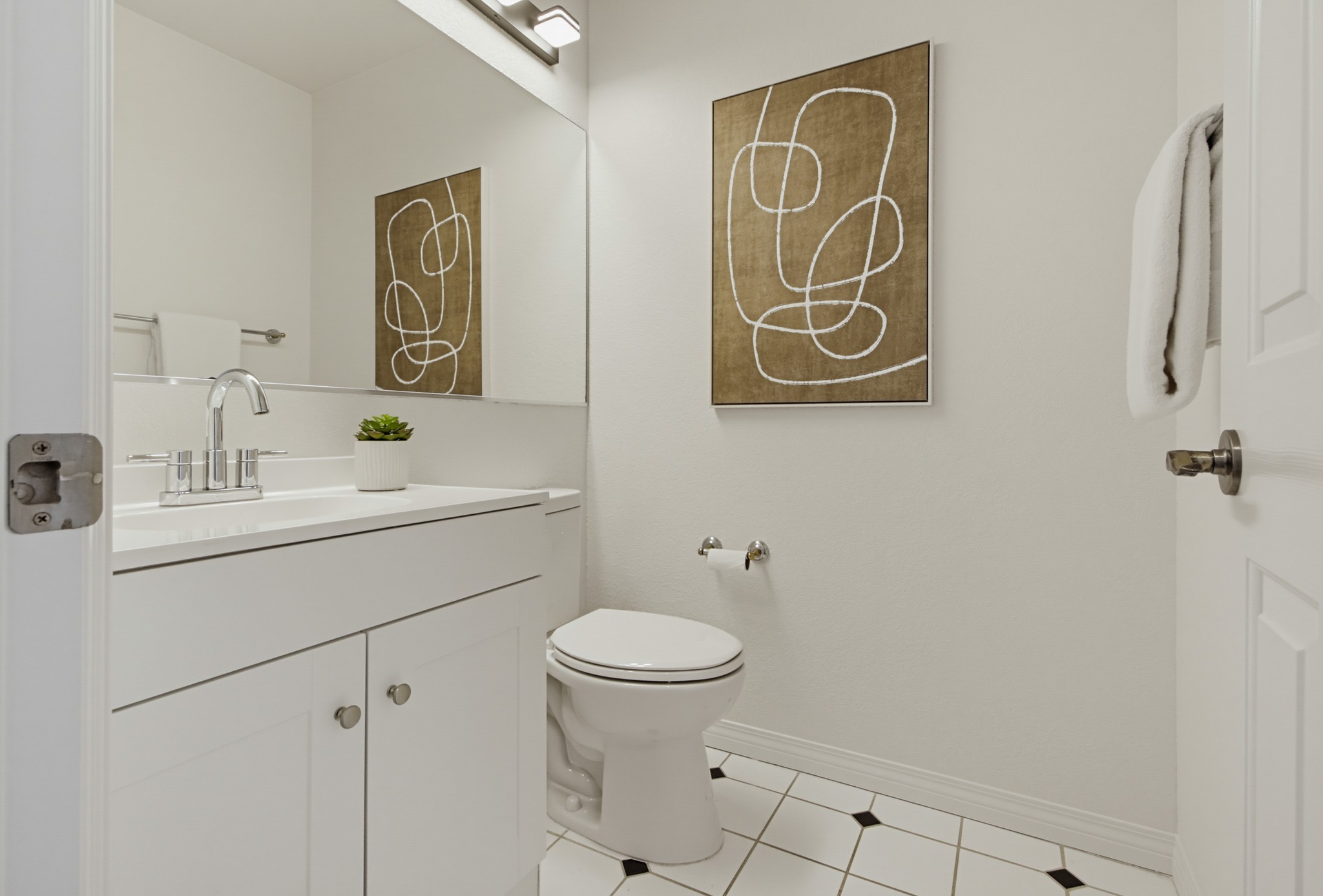 Virtual tour photo 42 of 78 for 273 Pacific View Ln