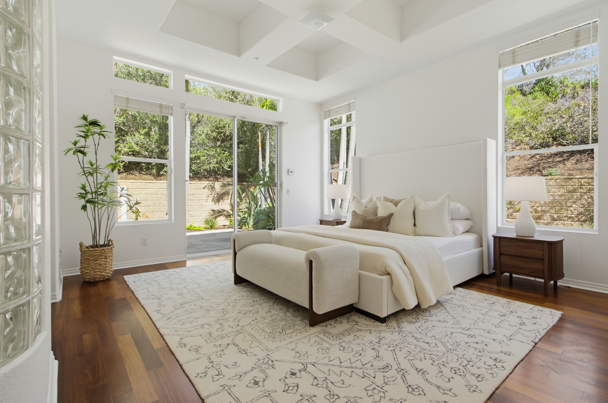 Virtual tour photo 43 of 78 for 273 Pacific View Ln