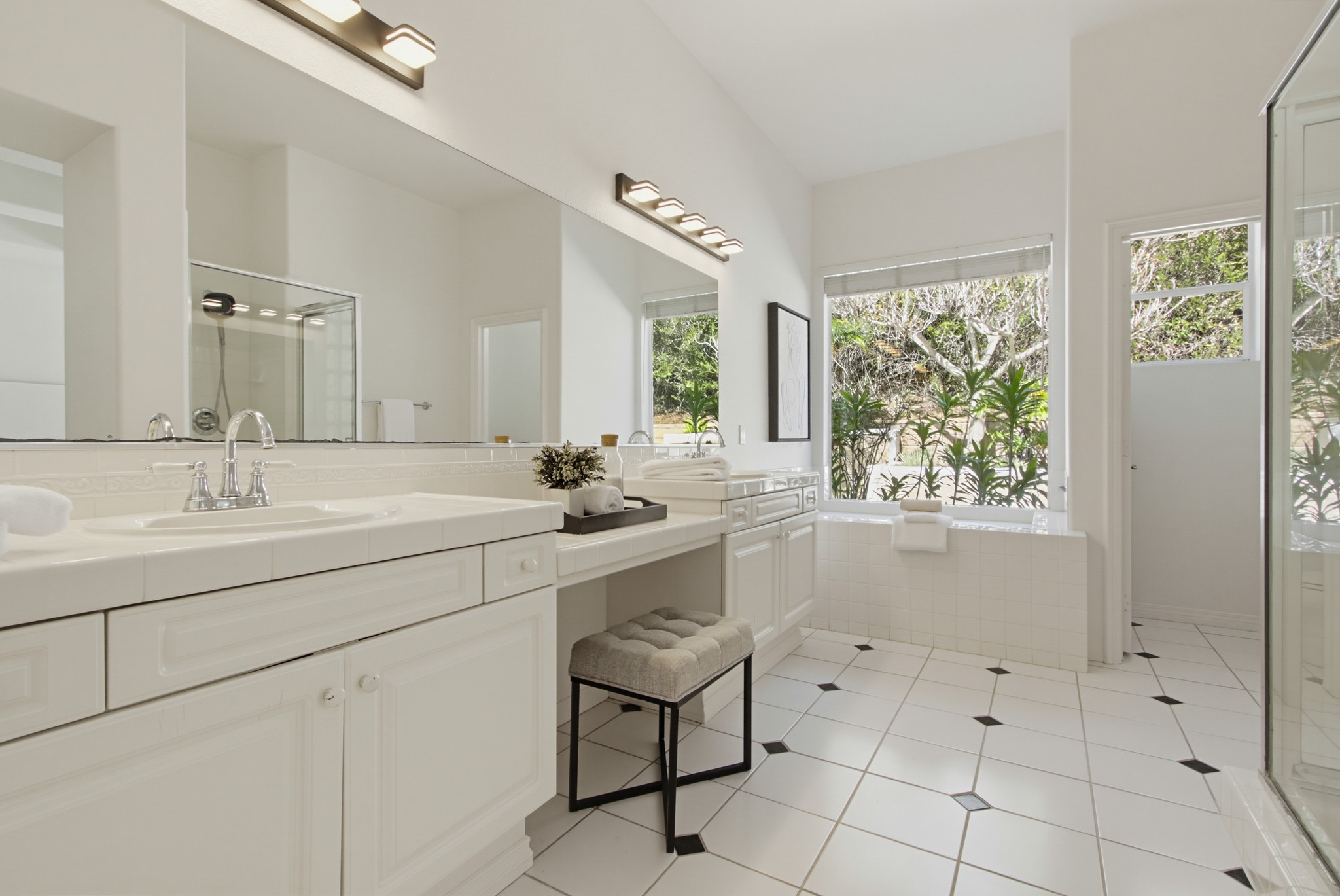 Virtual tour photo 47 of 78 for 273 Pacific View Ln
