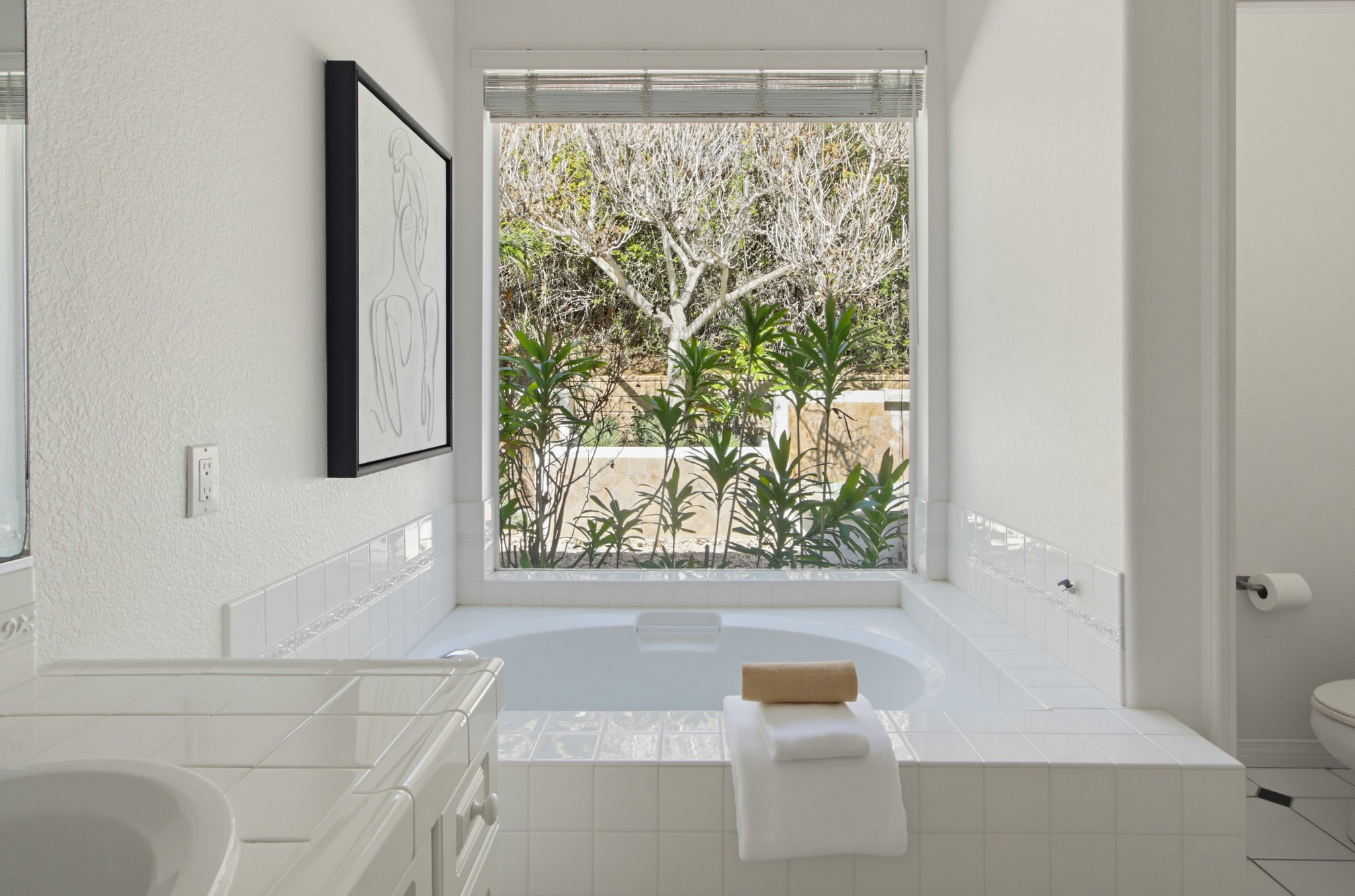 Virtual tour photo 49 of 78 for 273 Pacific View Ln