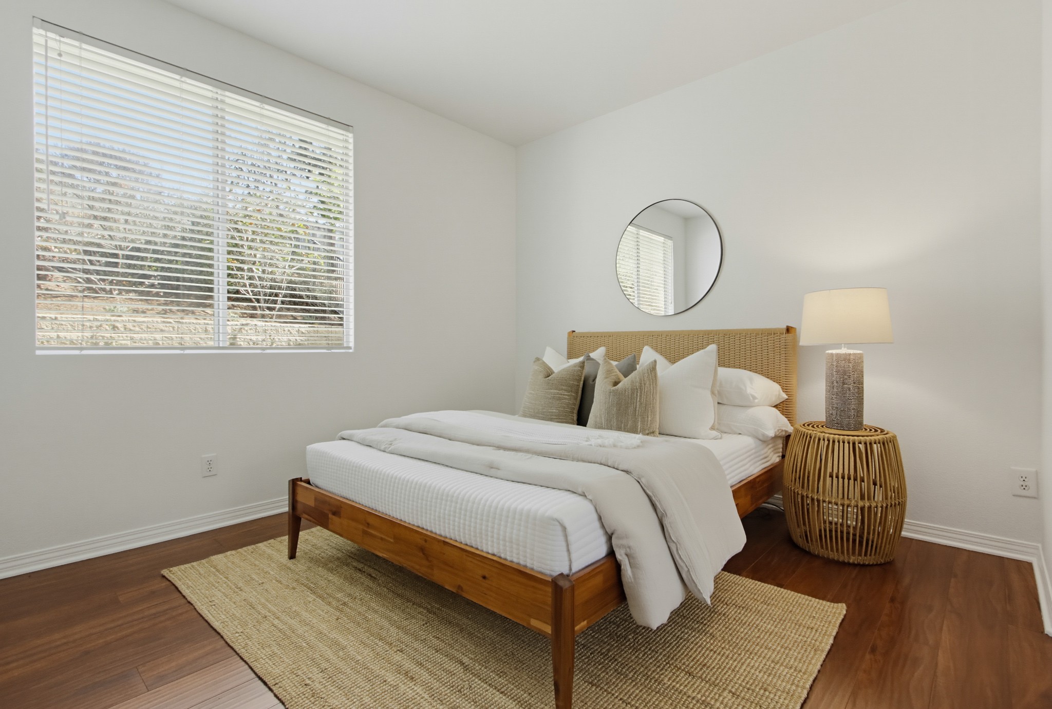 Virtual tour photo 52 of 78 for 273 Pacific View Ln