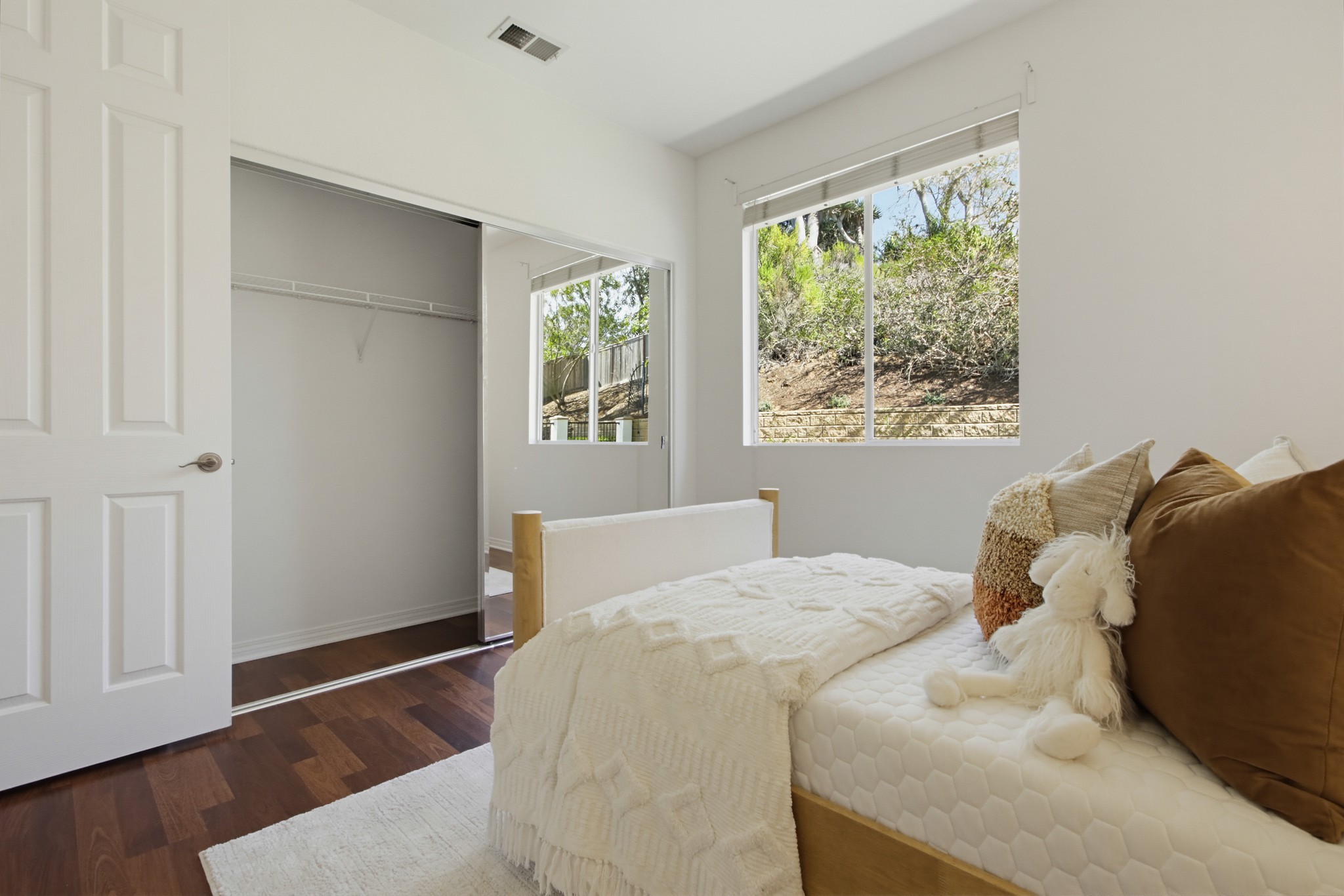 Virtual tour photo 56 of 78 for 273 Pacific View Ln