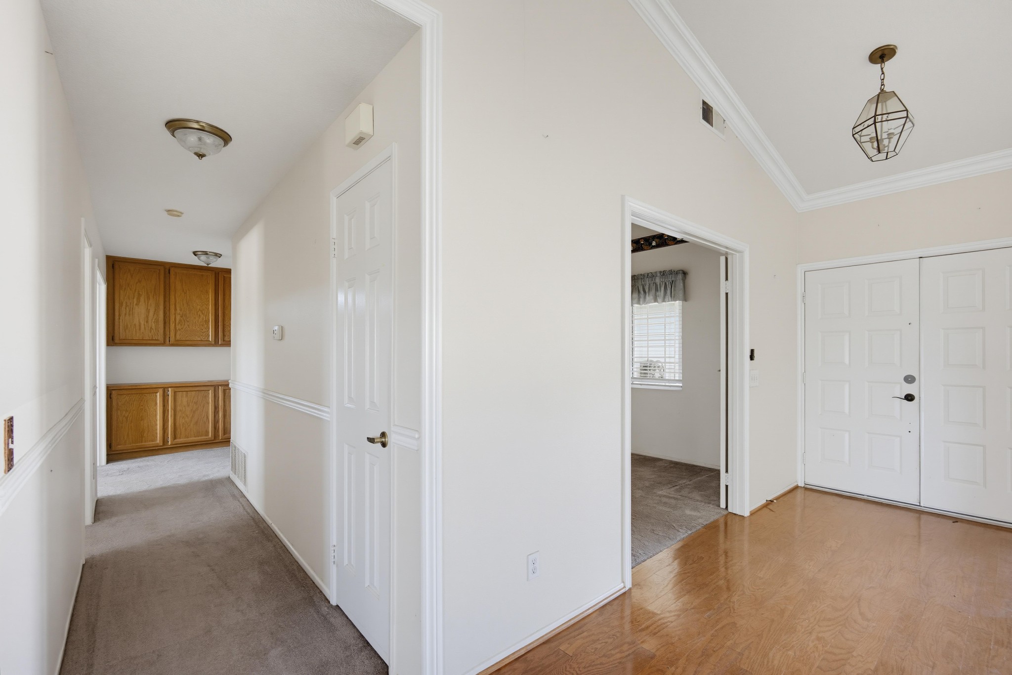 Virtual tour photo 15 of 40 for 27335 Potomac Dr