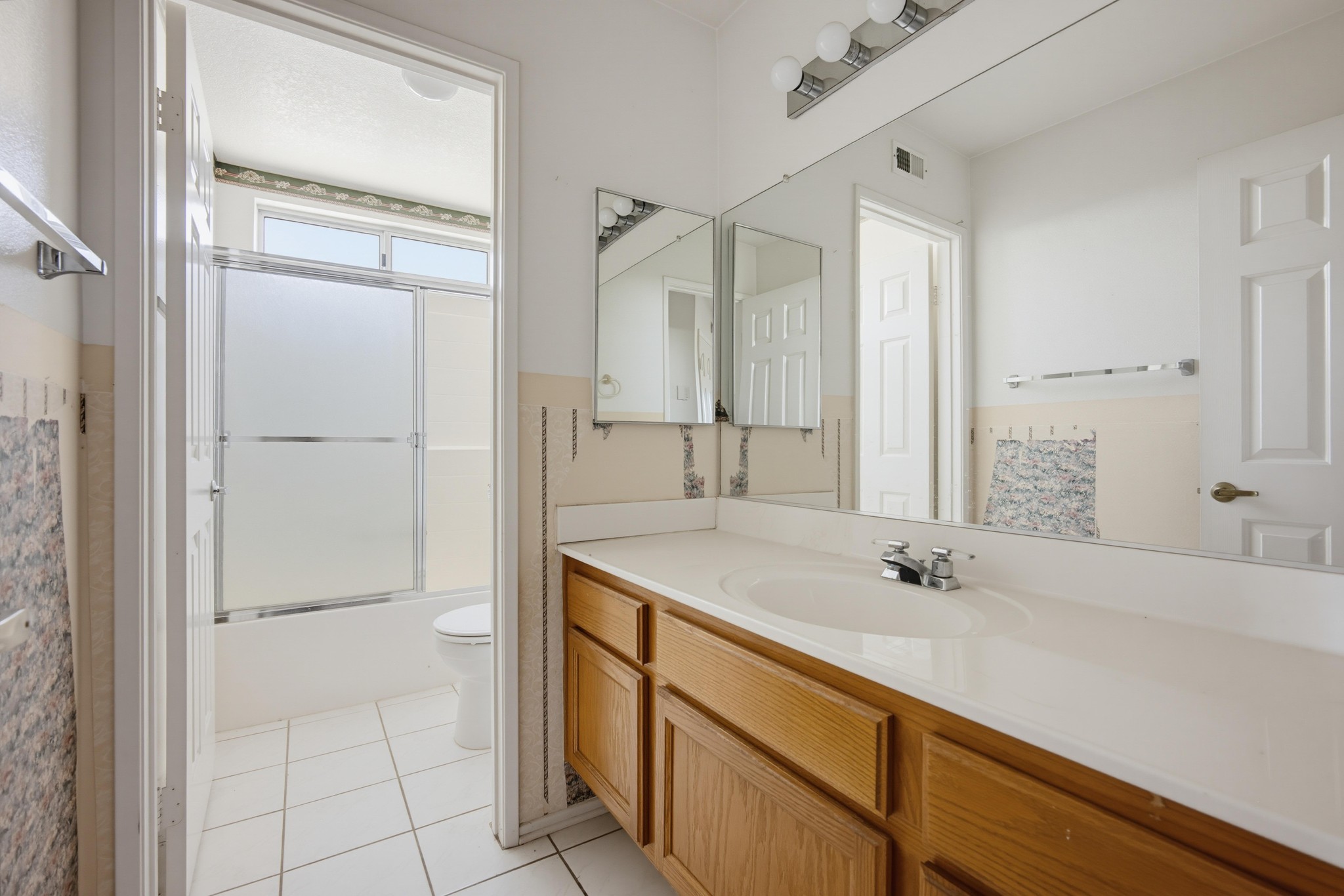 Virtual tour photo 24 of 40 for 27335 Potomac Dr