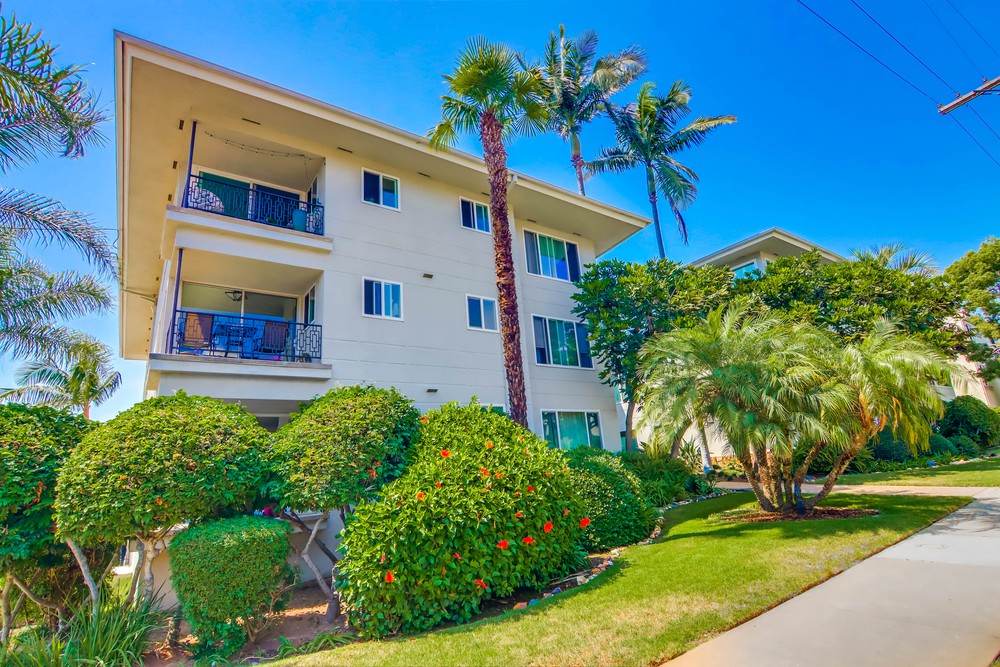 Virtual tour photo 5 of 19 for 2734 2nd Ave E3