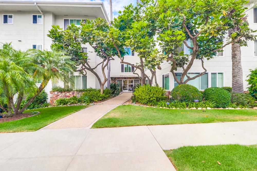 Virtual tour photo 6 of 72 for 2734 2nd Ave E3