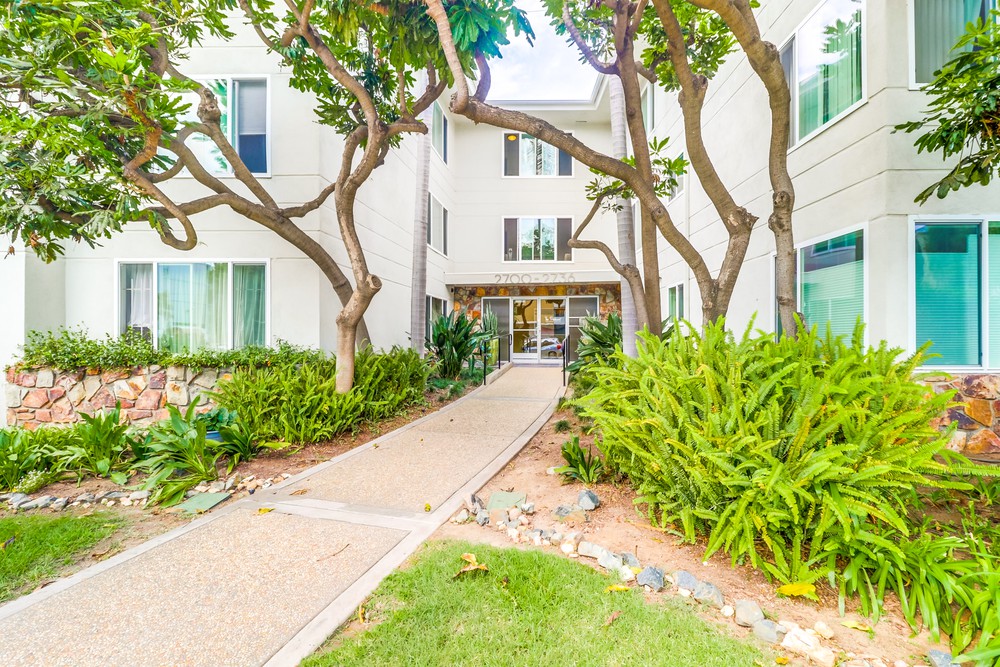 Virtual tour photo 8 of 72 for 2734 2nd Ave E3