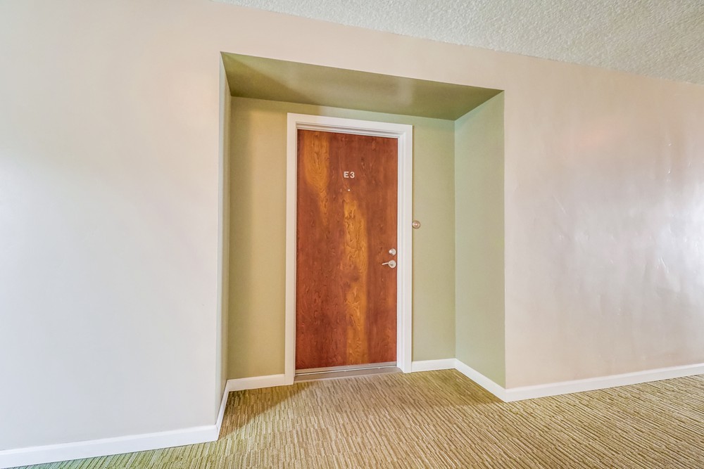Virtual tour photo 10 of 72 for 2734 2nd Ave E3