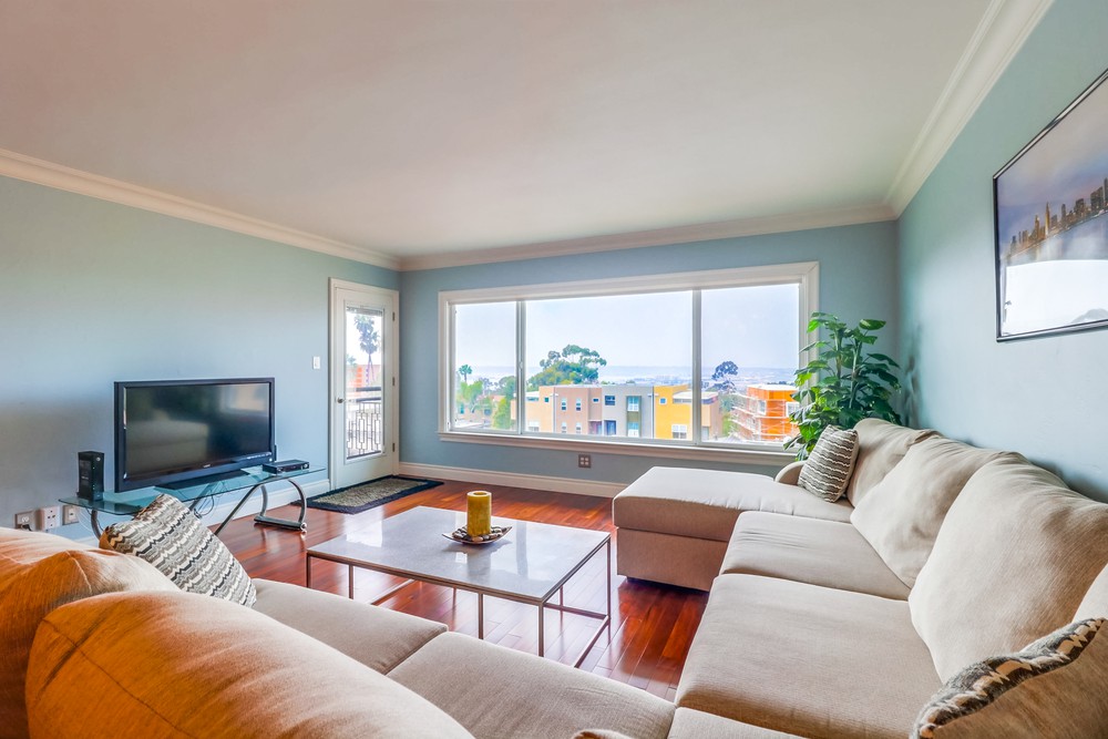 Virtual tour photo 12 of 72 for 2734 2nd Ave E3