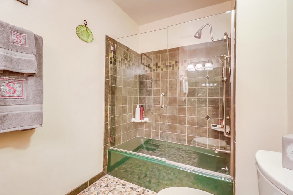 Virtual tour photo 32 of 72 for 2734 2nd Ave E3