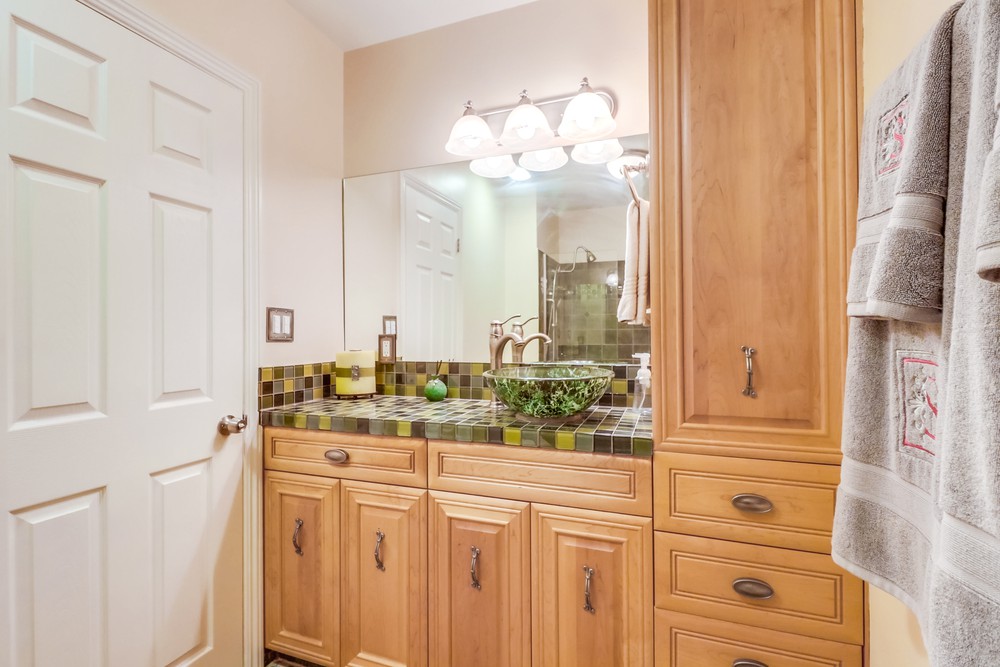 Virtual tour photo 34 of 72 for 2734 2nd Ave E3