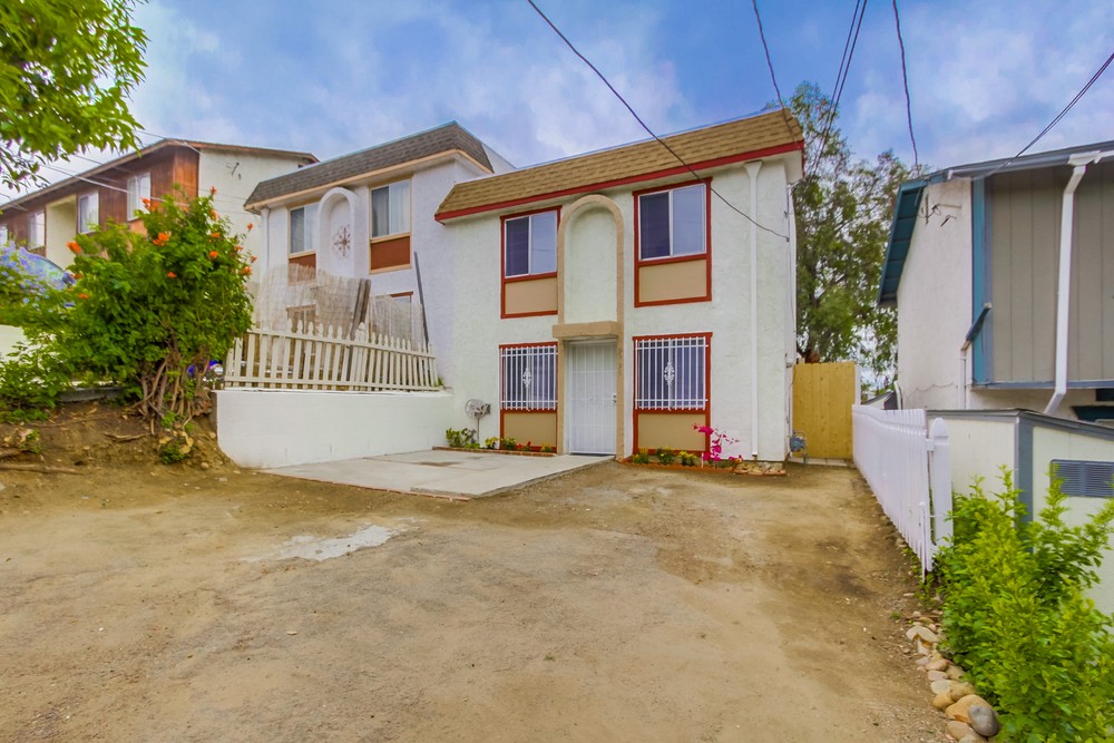 Virtual tour photo 3 of 33 for 2735 Menlo Ave
