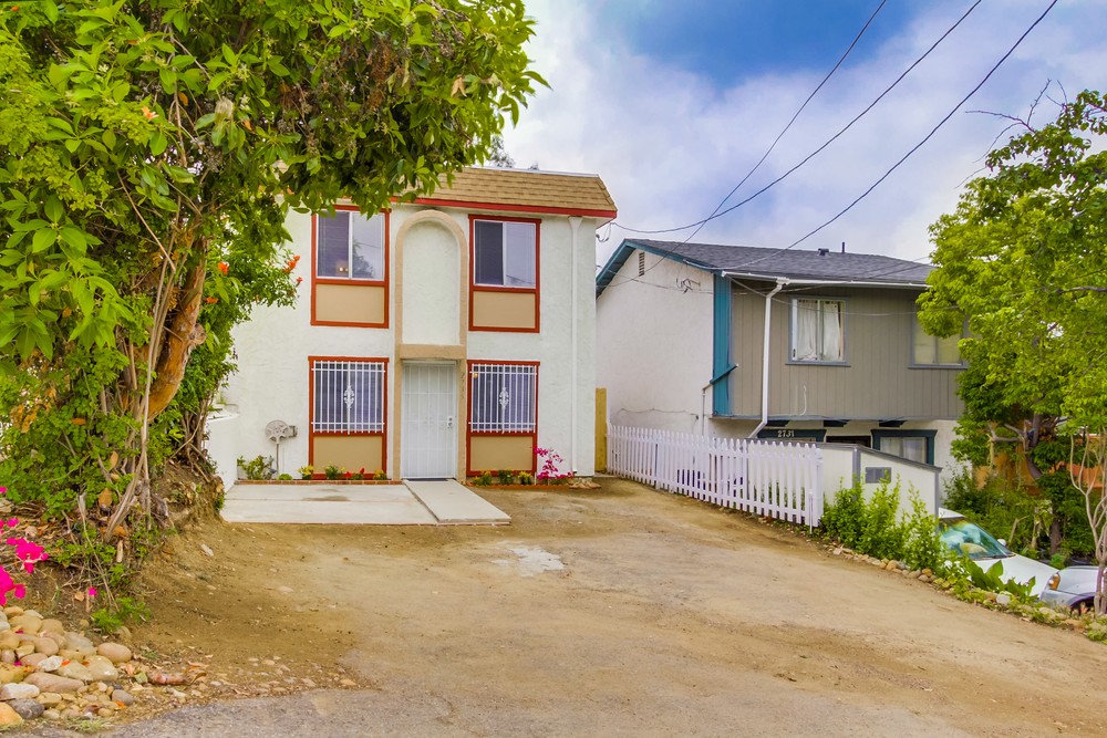 Virtual tour photo 4 of 33 for 2735 Menlo Ave