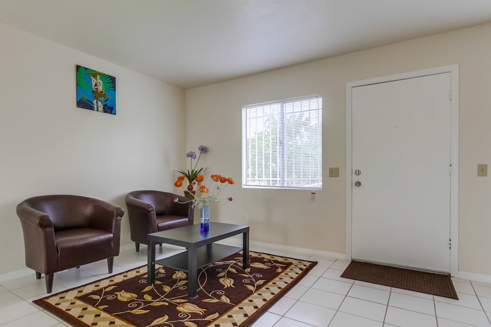 Virtual tour photo 10 of 33 for 2735 Menlo Ave