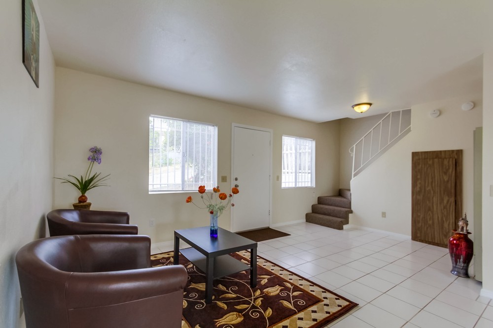 Virtual tour photo 11 of 33 for 2735 Menlo Ave