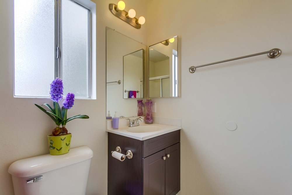Virtual tour photo 23 of 33 for 2735 Menlo Ave