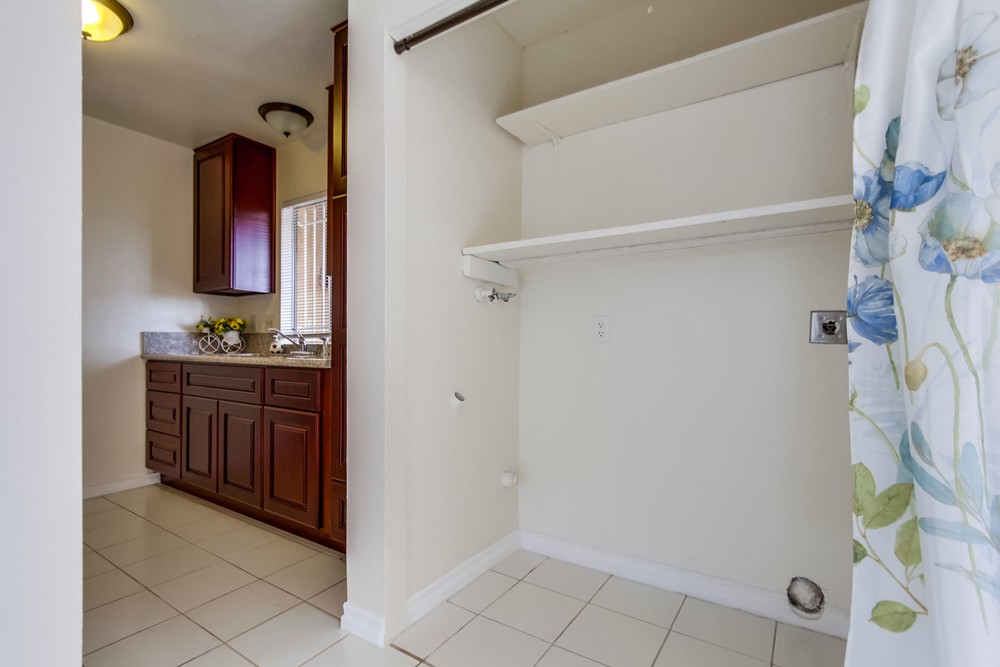 Virtual tour photo 26 of 33 for 2735 Menlo Ave