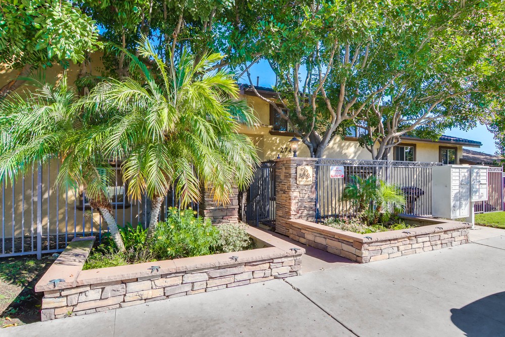Virtual tour photo 1 of 36 for 2736 B St
