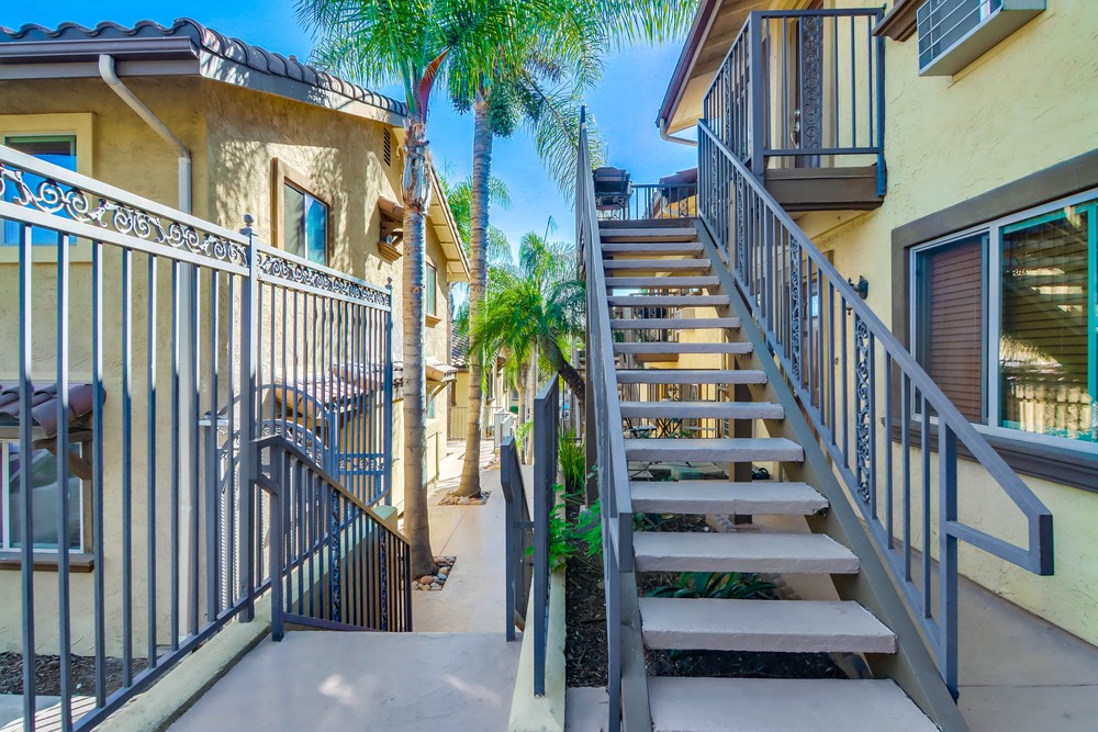 Virtual tour photo 5 of 36 for 2736 B St