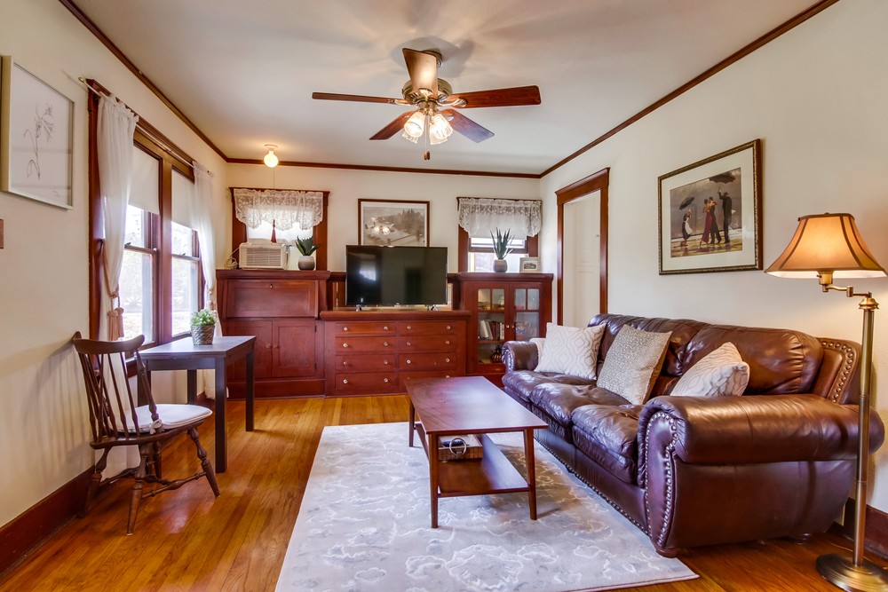 Virtual tour photo 9 of 27 for 2738 C St