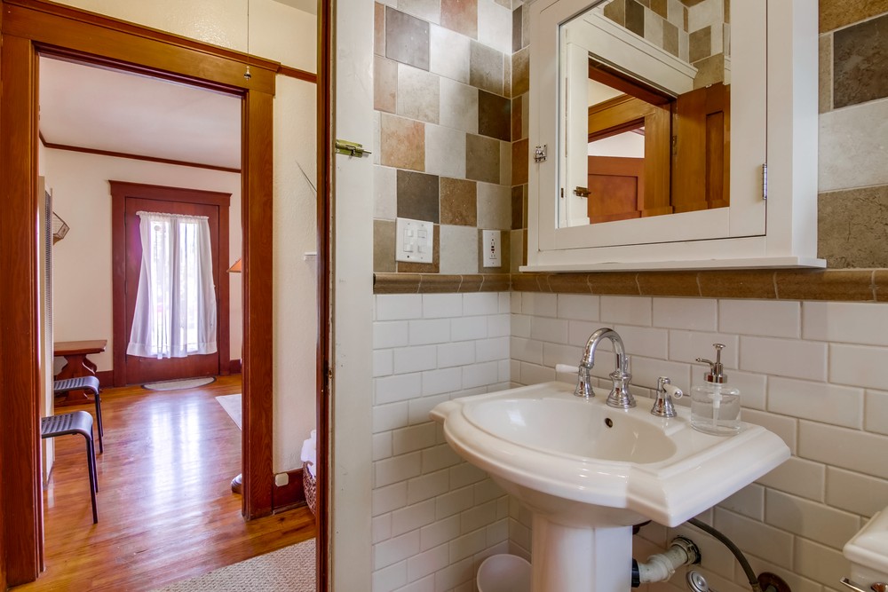 Virtual tour photo 28 of 27 for 2738 C St