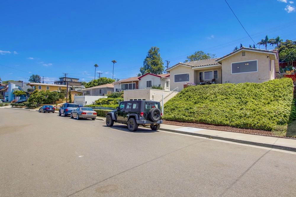 Virtual tour photo 3 of 67 for 2739 Nipoma St