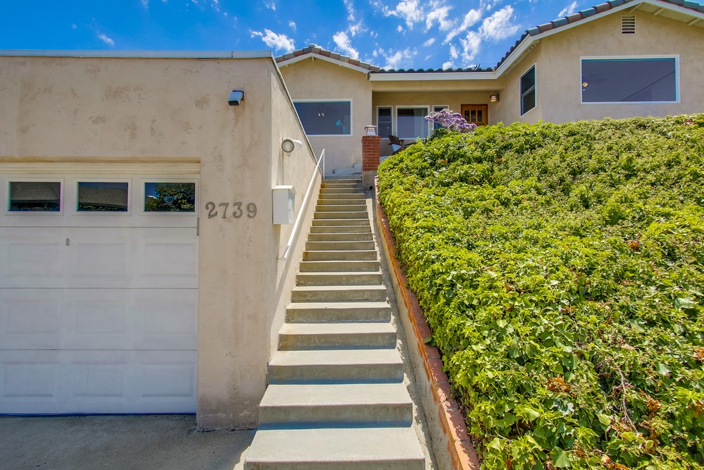 Virtual tour photo 6 of 67 for 2739 Nipoma St