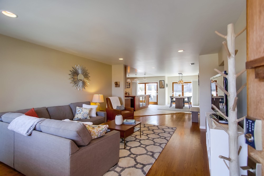 Virtual tour photo 14 of 67 for 2739 Nipoma St