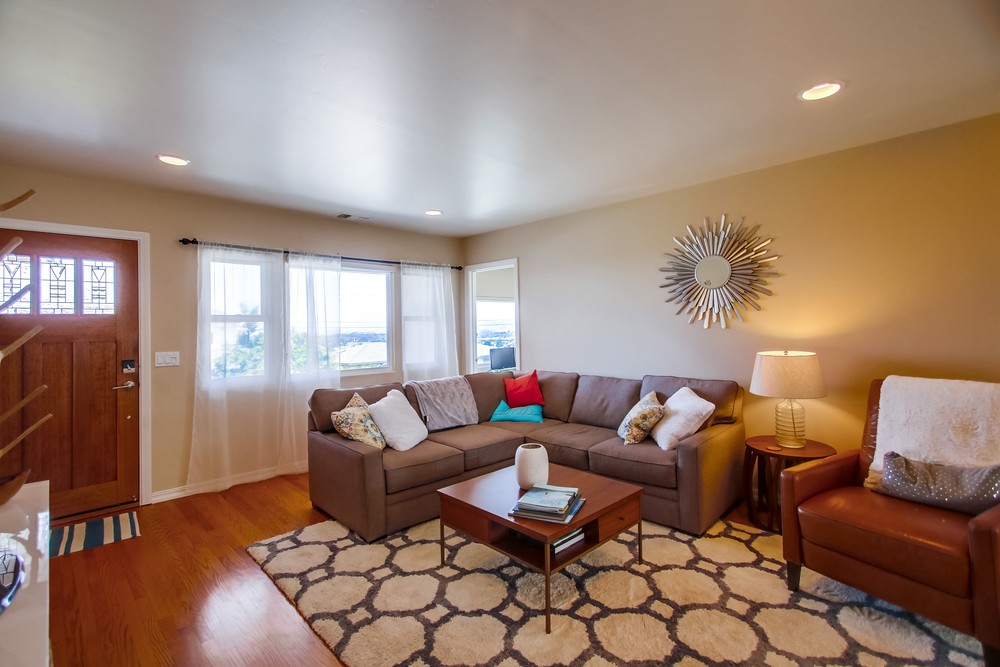 Virtual tour photo 16 of 67 for 2739 Nipoma St