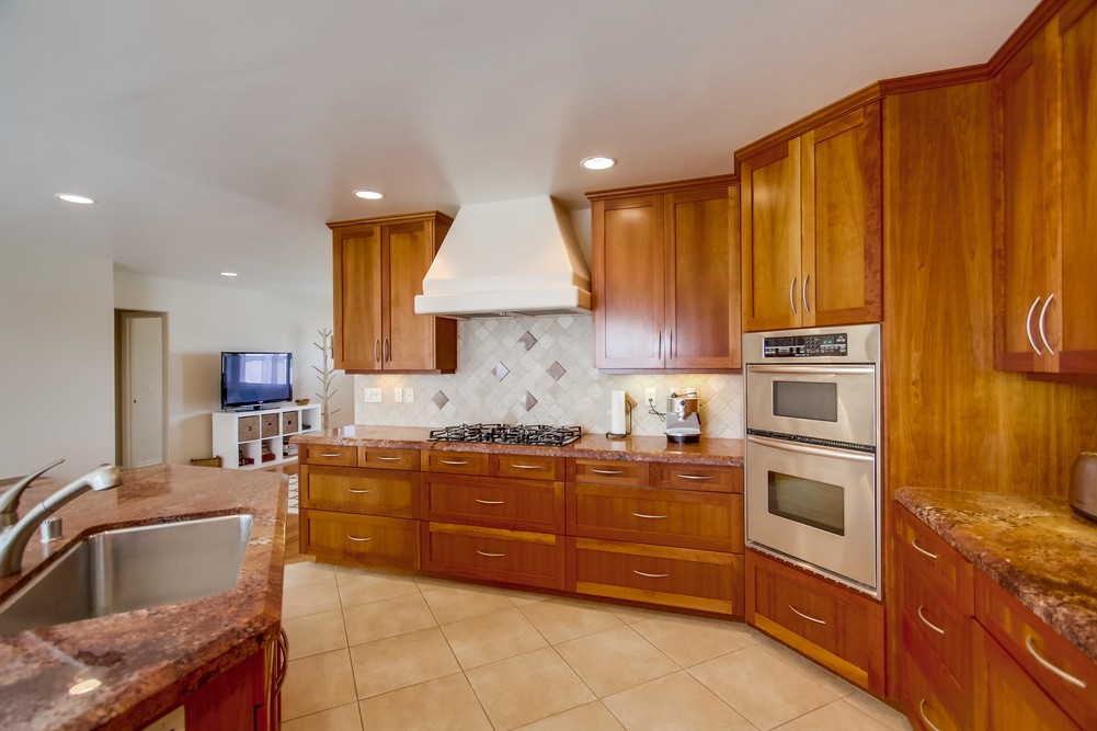 Virtual tour photo 25 of 67 for 2739 Nipoma St