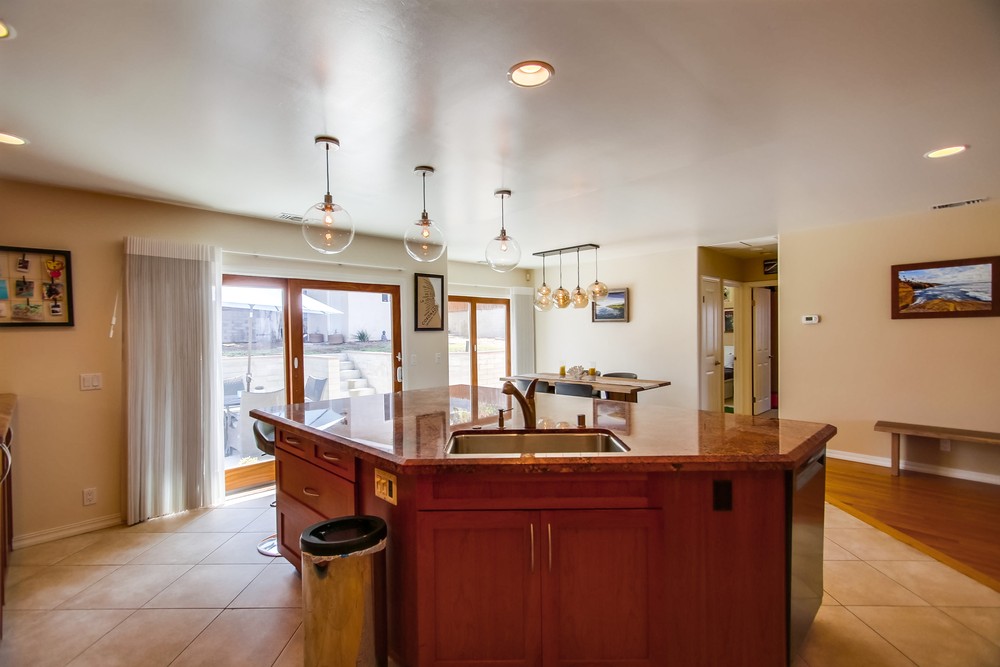 Virtual tour photo 26 of 67 for 2739 Nipoma St