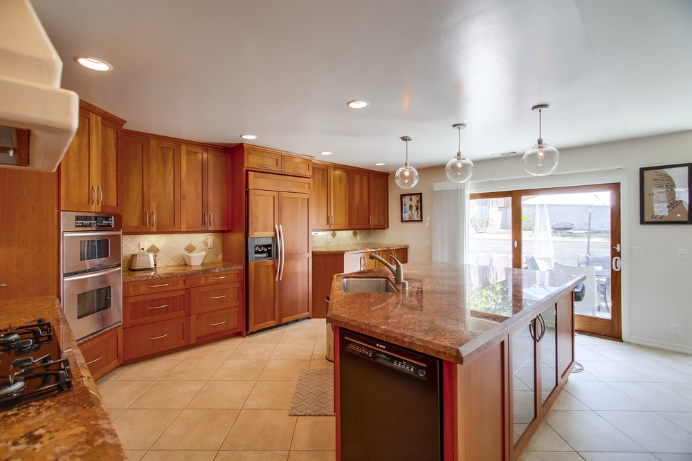 Virtual tour photo 27 of 67 for 2739 Nipoma St