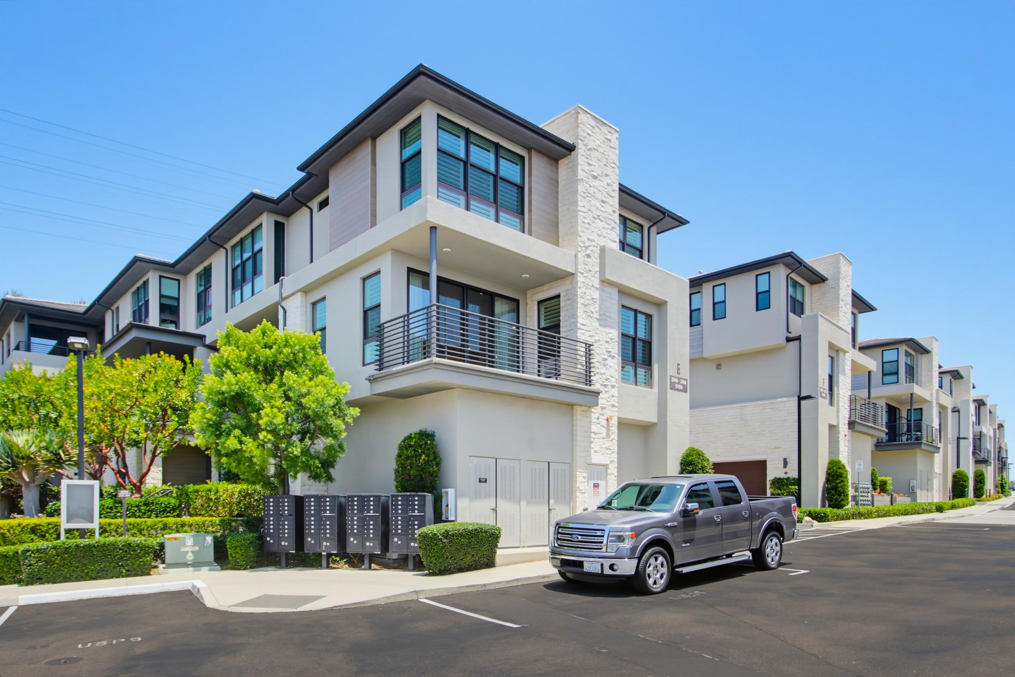 Virtual tour photo 3 of 52 for 2740 Via Alta Pl