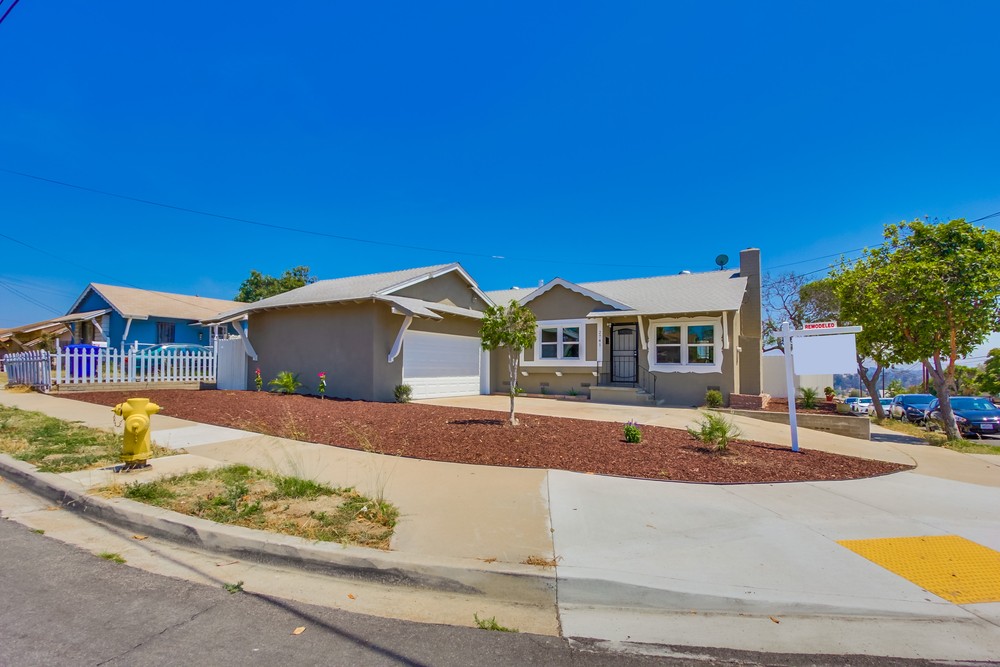 Virtual tour photo 1 of 35 for 2741 Homedale St