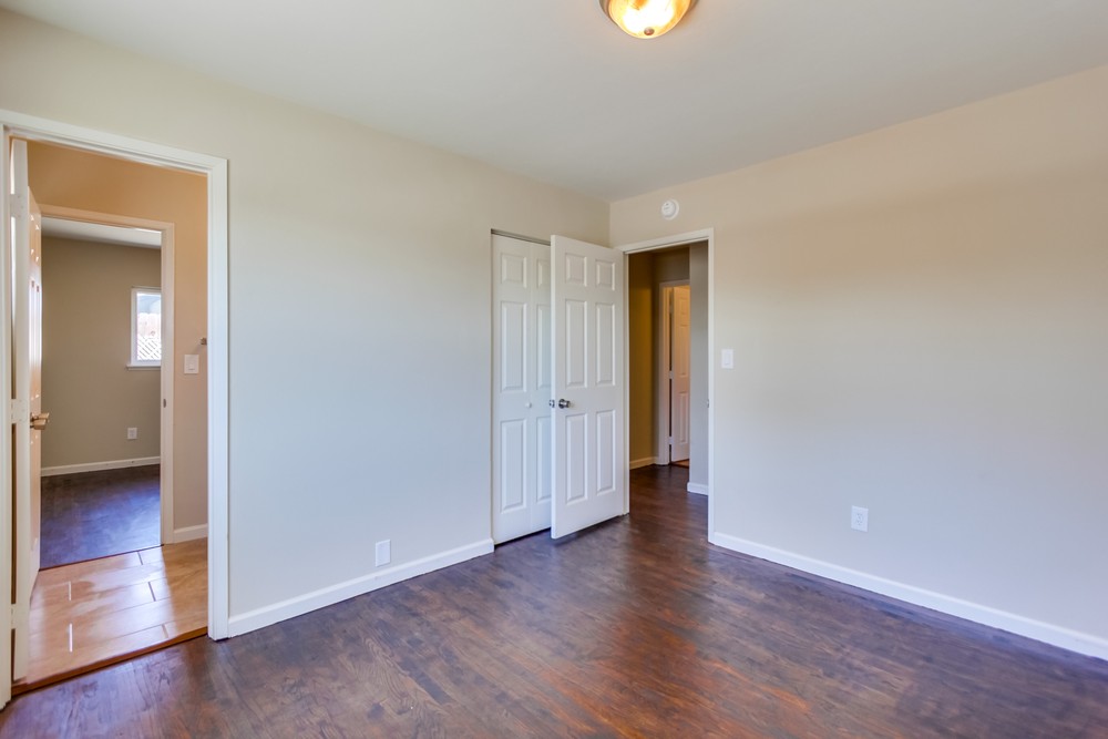 Virtual tour photo 25 of 35 for 2741 Homedale St